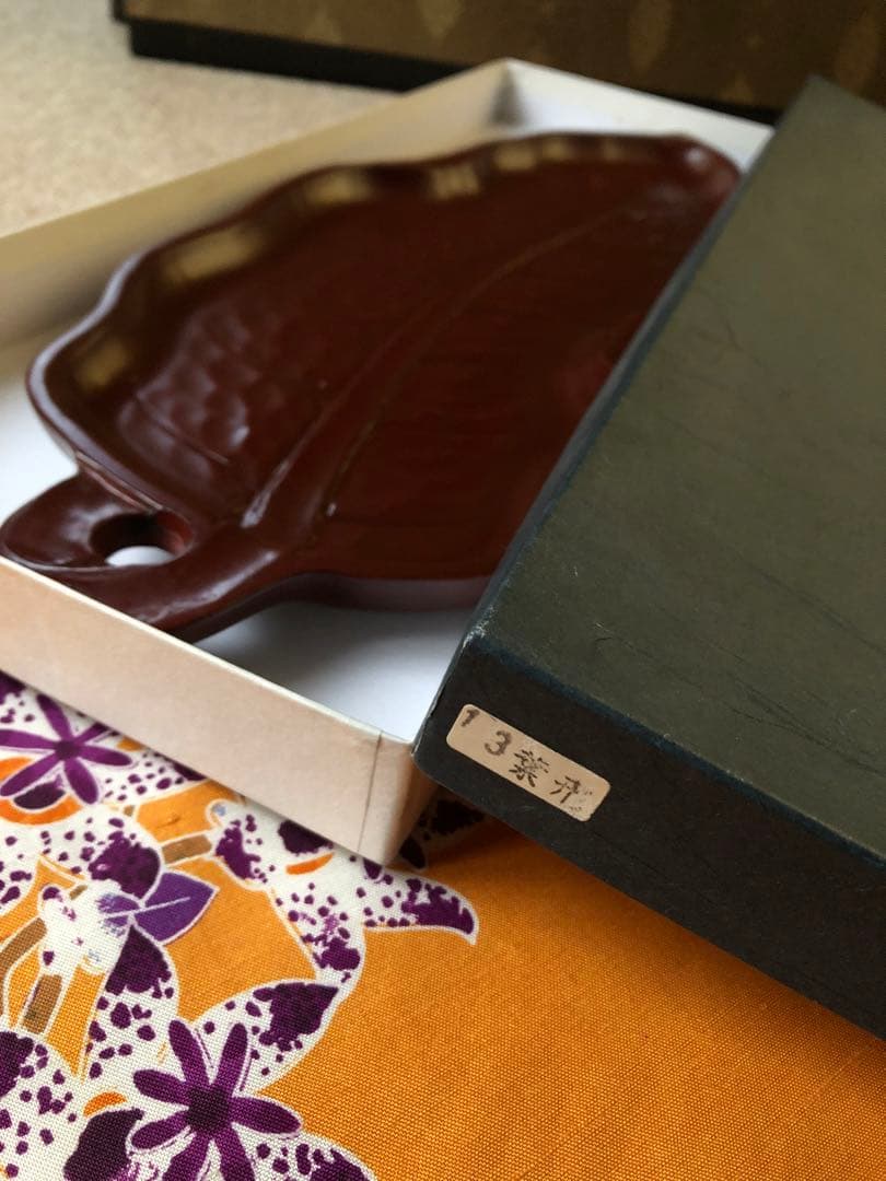 漆器 葉型 盆 箱入　40㎝