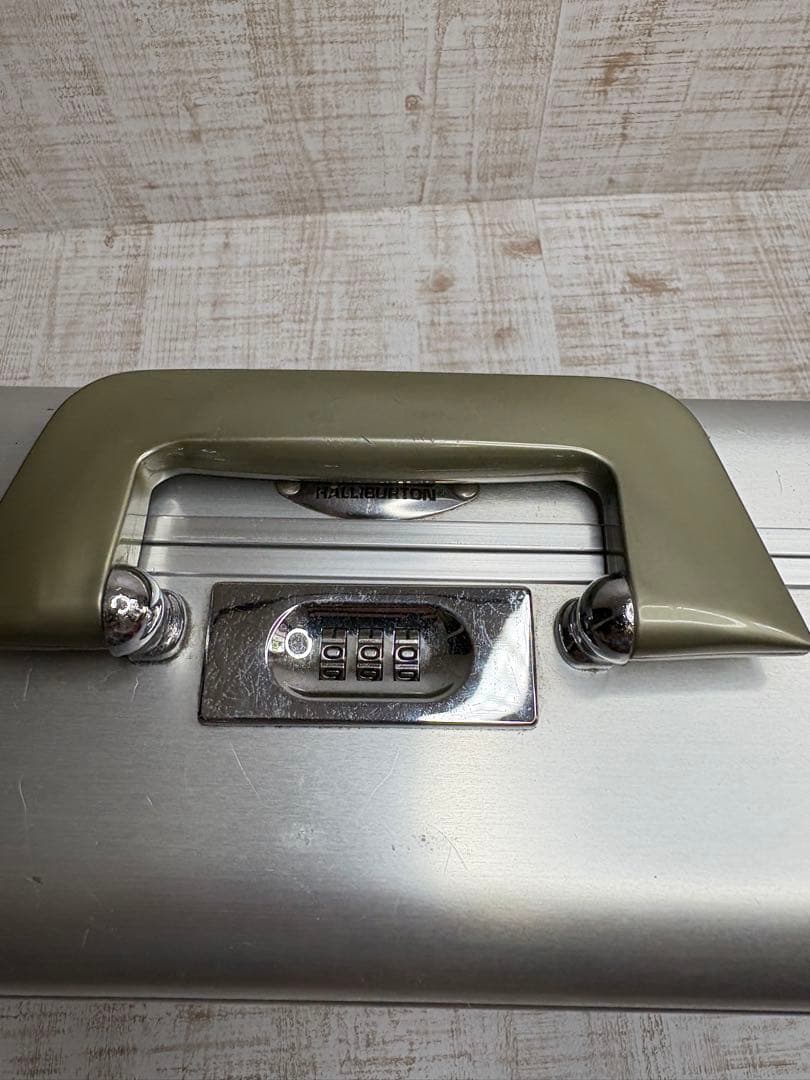 ゼロハリバートン　アルミアタッシュケース　E4-SI4elite