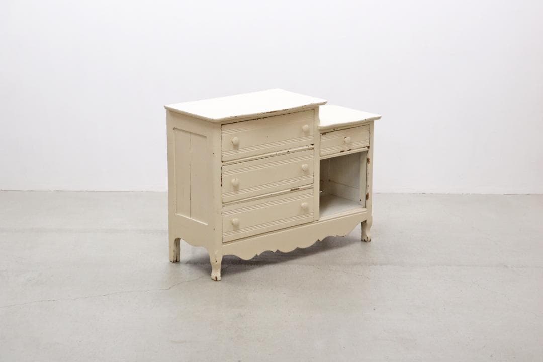 ヴィンテージ ホワイト ペイント クラシカル サイドボード キャビネット 収納