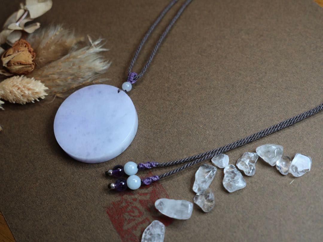 翡翠ひすい　(無事) マクラメ　ネックレス