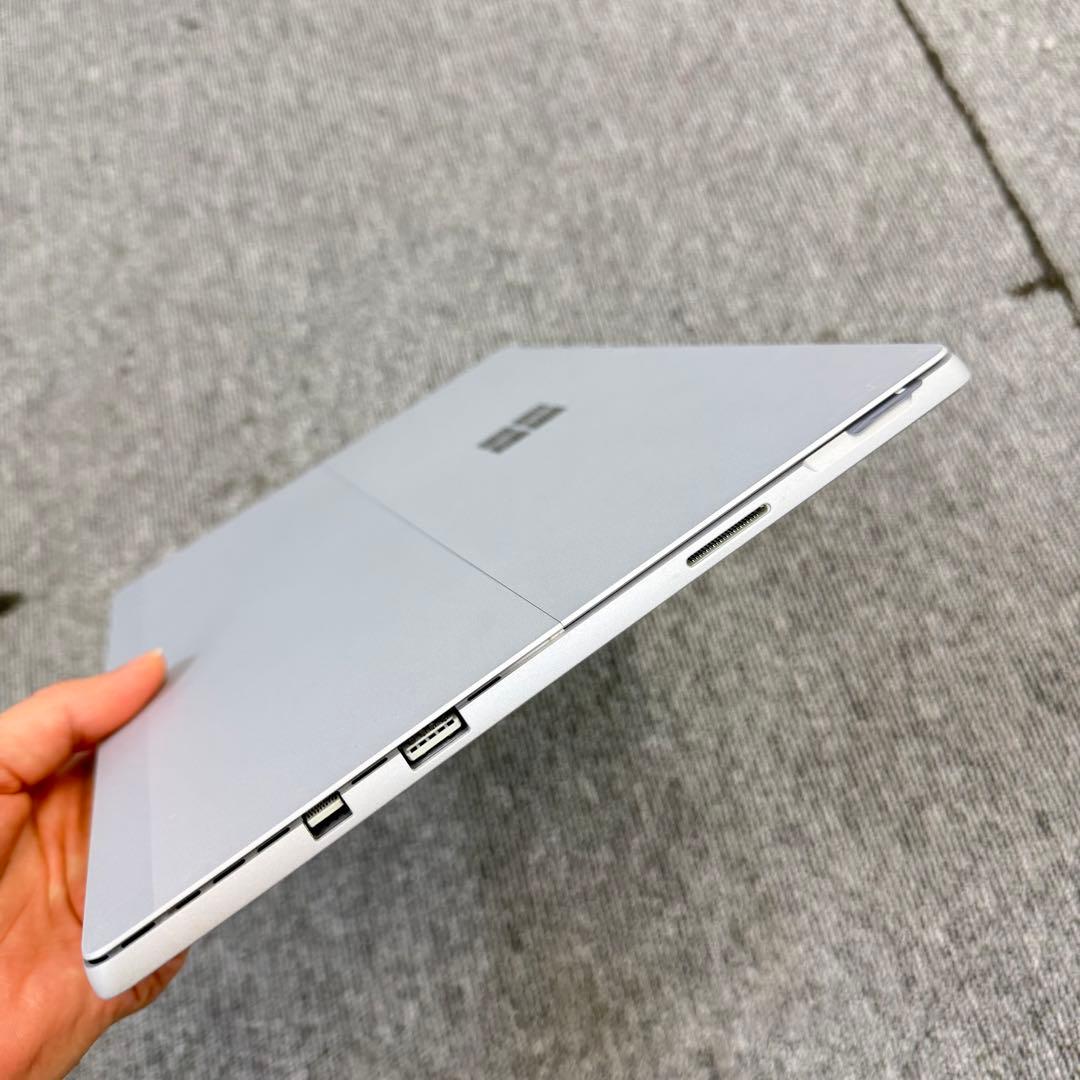 「ほぼ未使用」Surface Pro 5 4GB / 128GB LTE