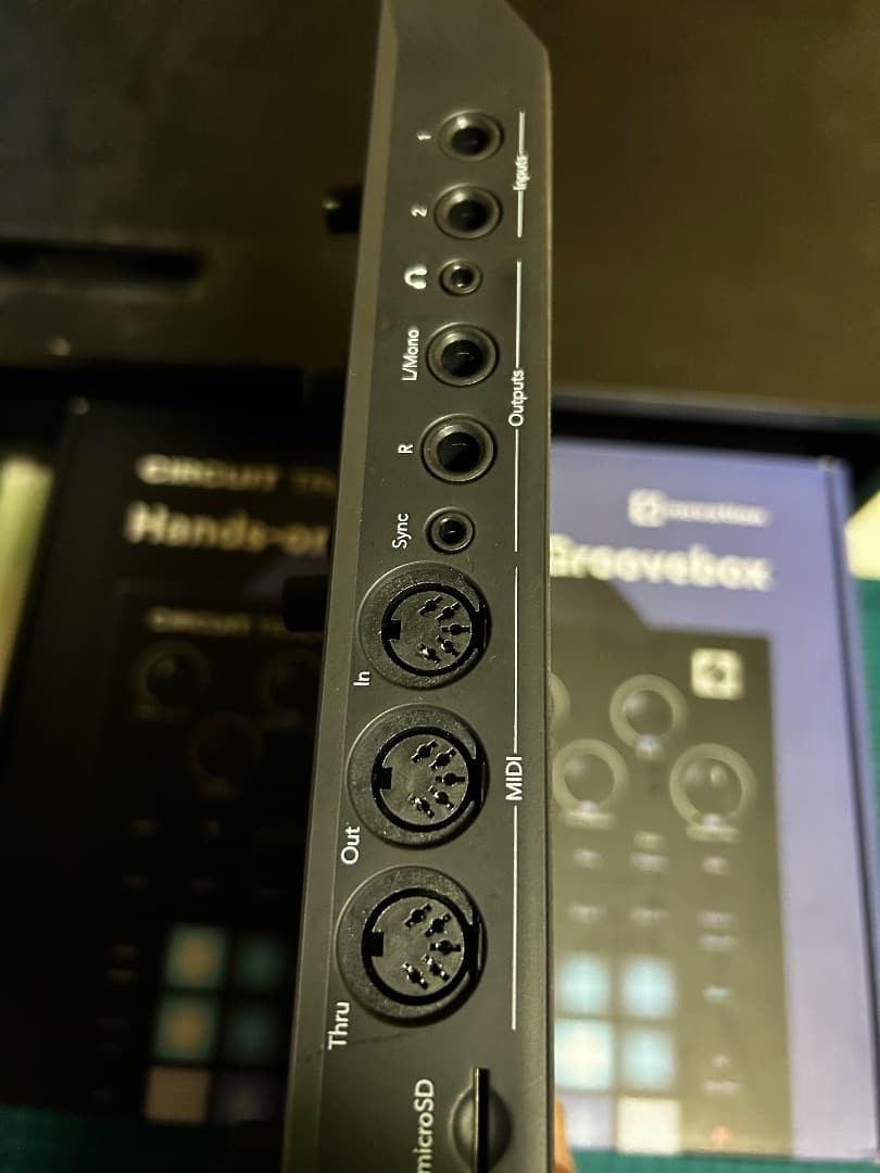 Novation Circuit Tracks グルーヴボックス