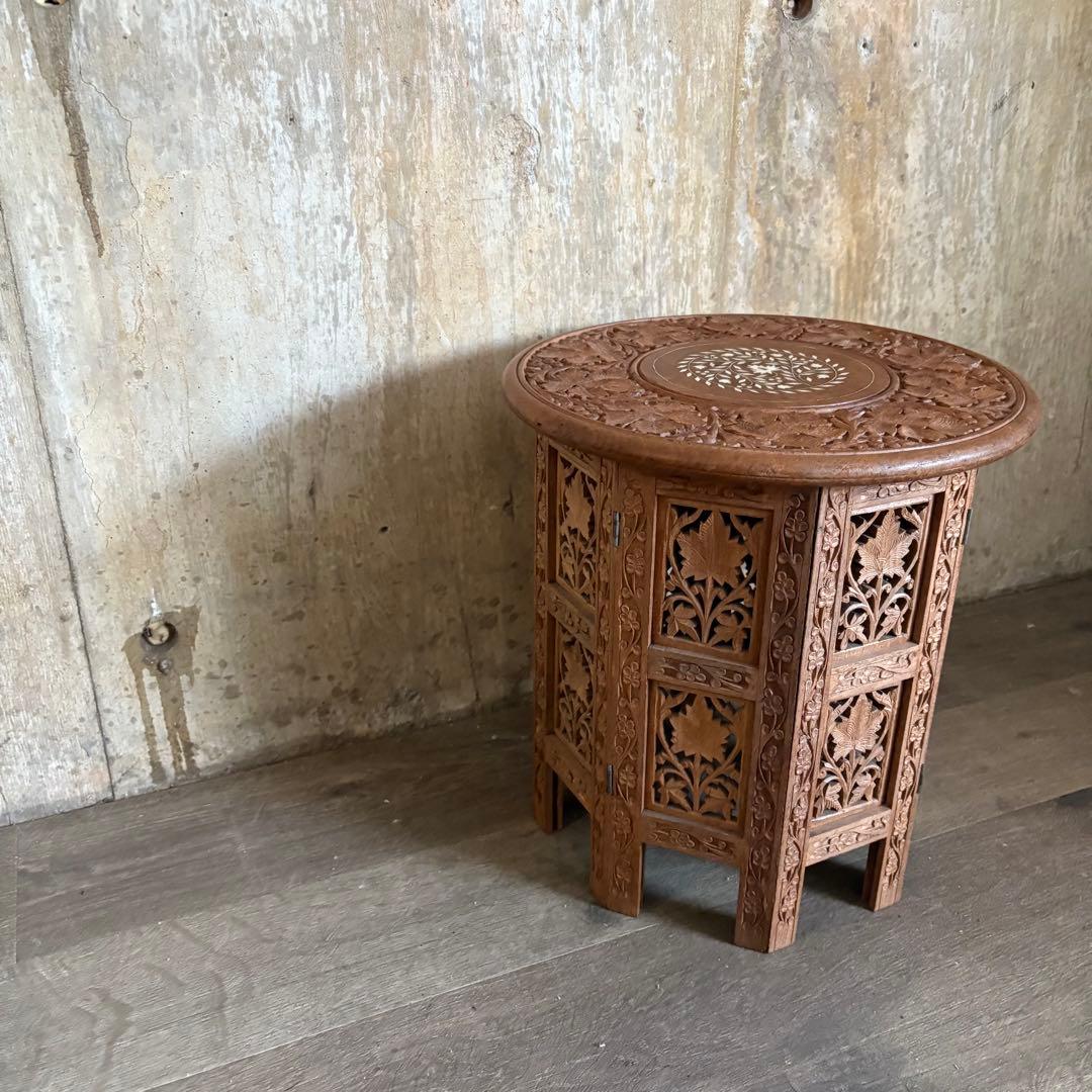 シーシャムウッド　彫刻テーブル　サイドテーブル　インド製　ヴィンテージ　①