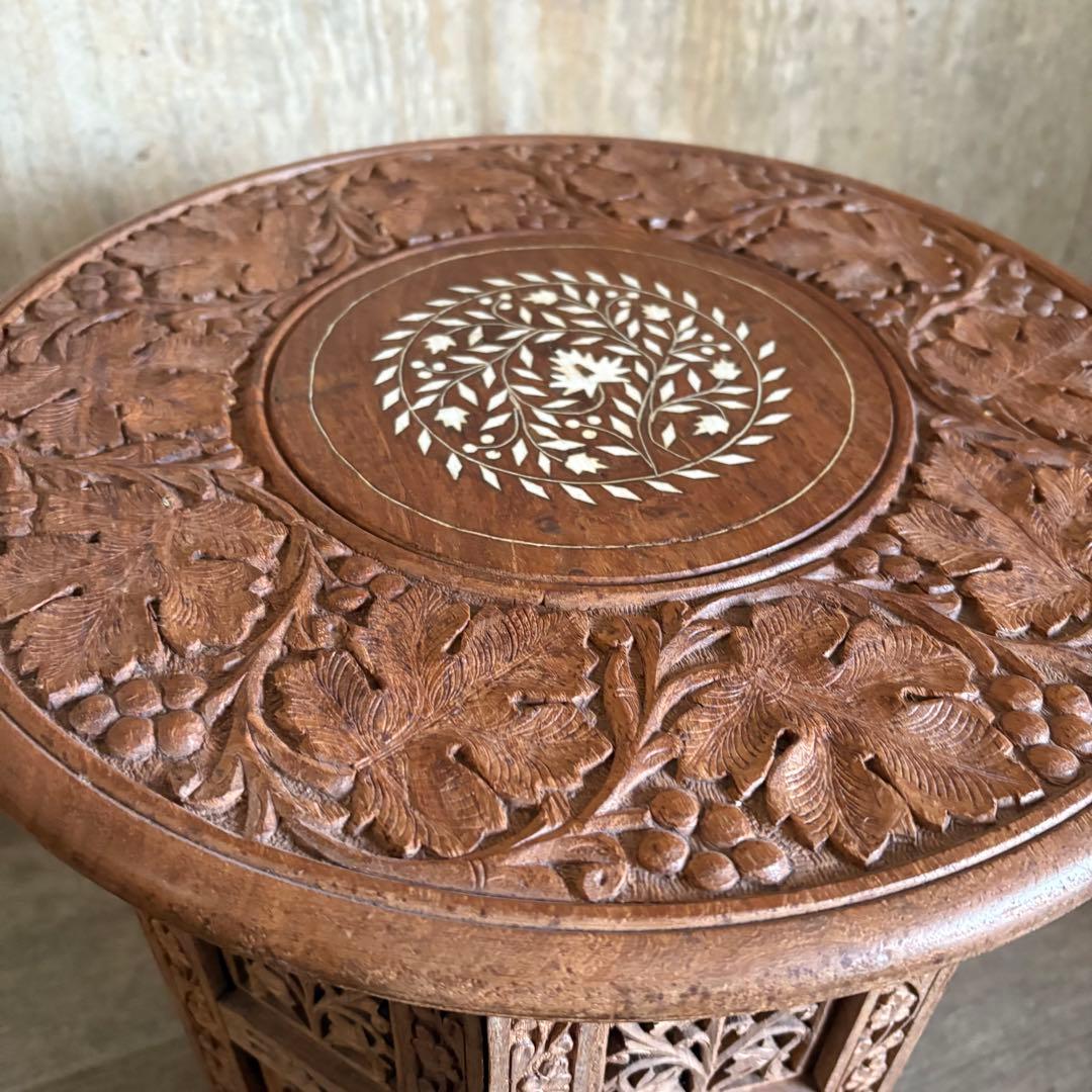 シーシャムウッド　彫刻テーブル　サイドテーブル　インド製　ヴィンテージ　①