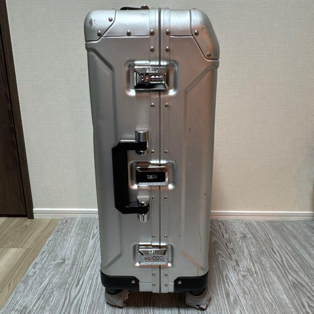 ゼロハリバートン　キャリーケース Geo Aluminum 3.0