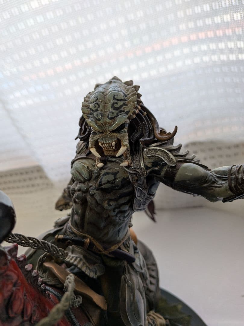 プレデター フィギュア 馬に乗った