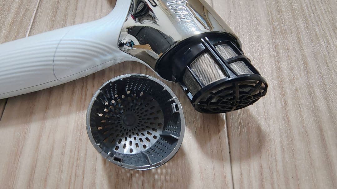 1週間限定 特別価格！ リファ ドライヤー ホワイト 2023年製 AB16