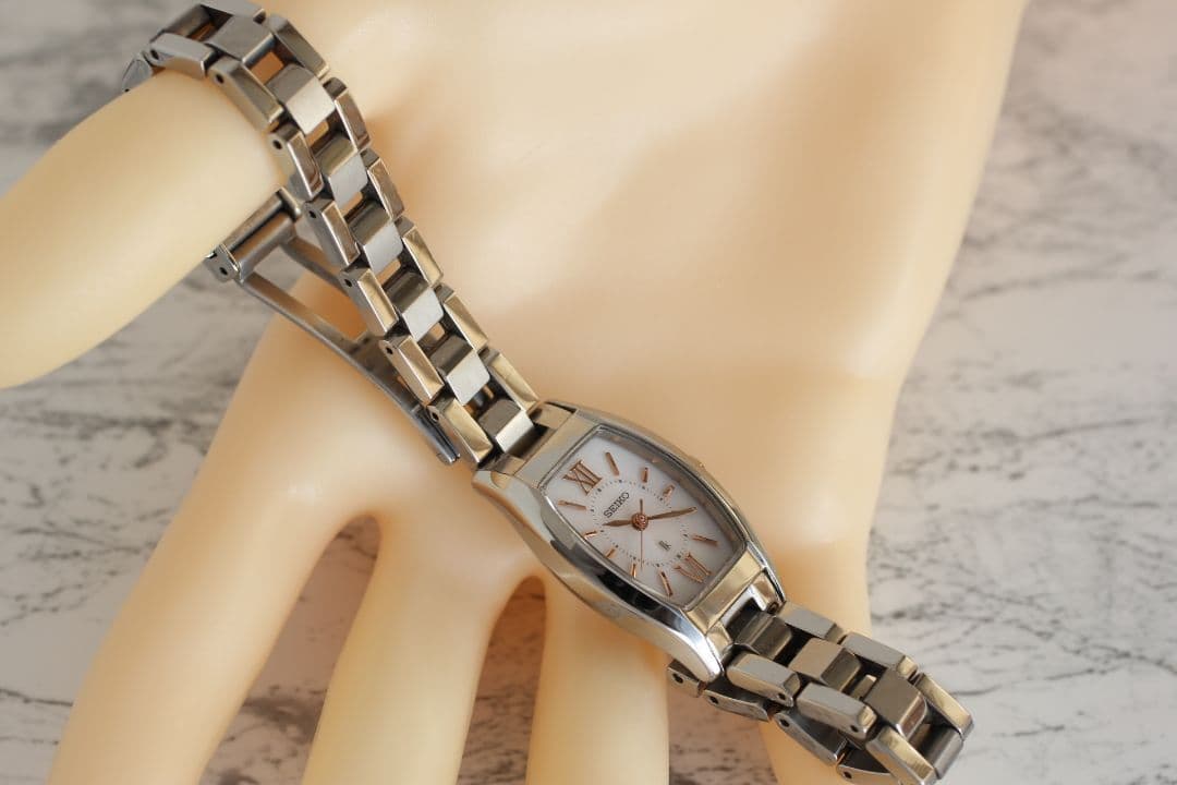 稼働品 セイコールキアSEIKO LUKIA 腕時計V117-ODKO