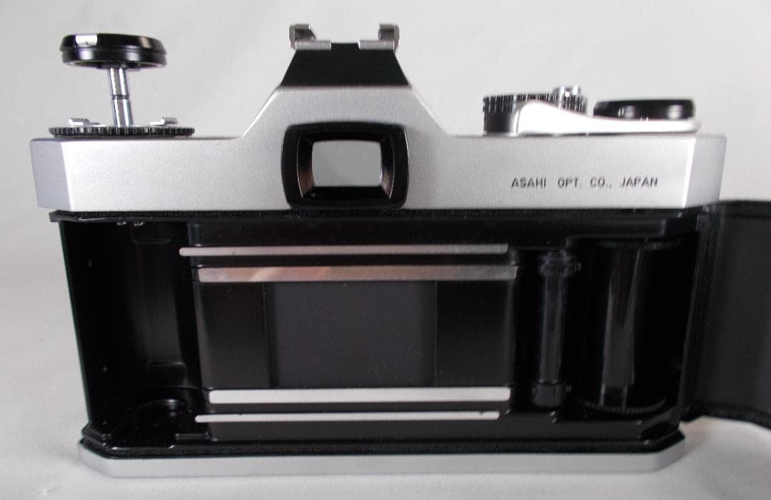 フィルムカメラ 整備済 完動品　Pentax SPF + f/1.8　P235