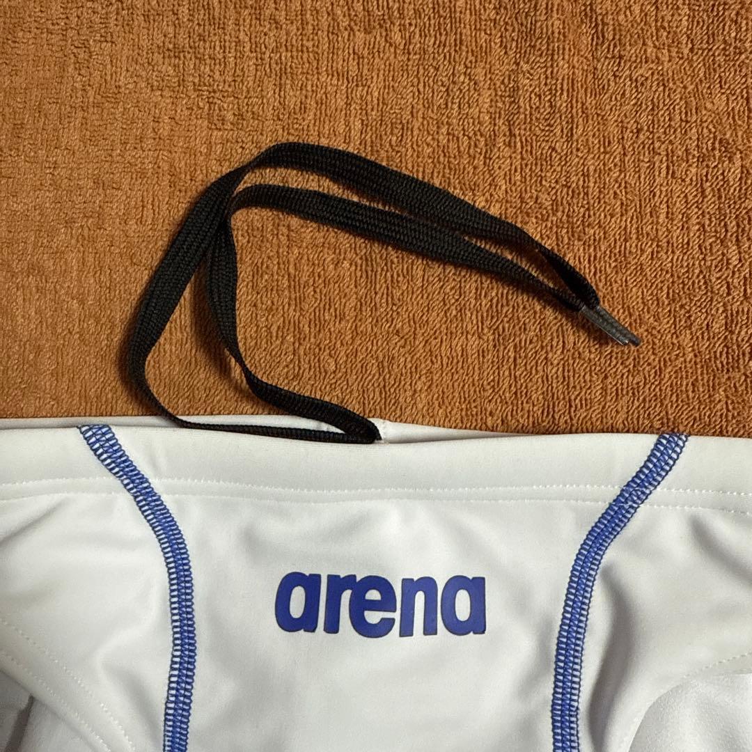 arena 水着　競パン 白　海外モデル サイズ30M相当