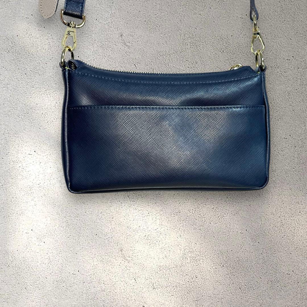 未使用級⭐︎A.D.M.J. レザー ショルダーバッグ　ターンロック 金具ネイビー