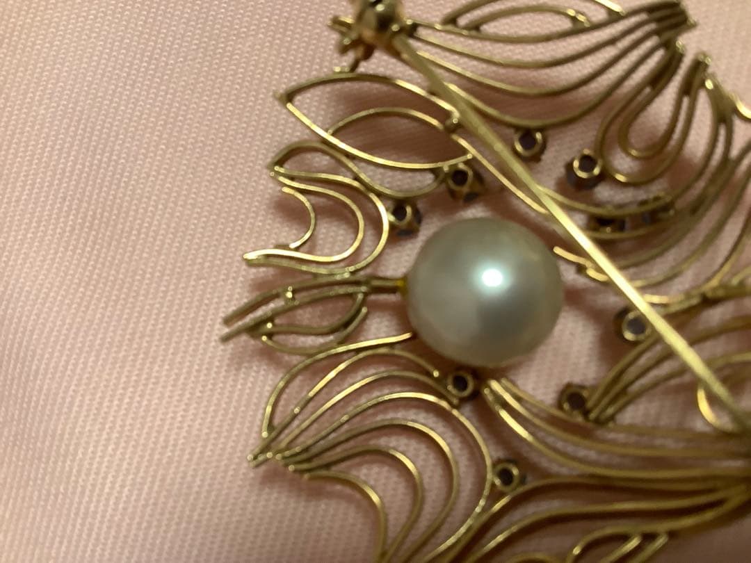 本パールとストーンのブローチ