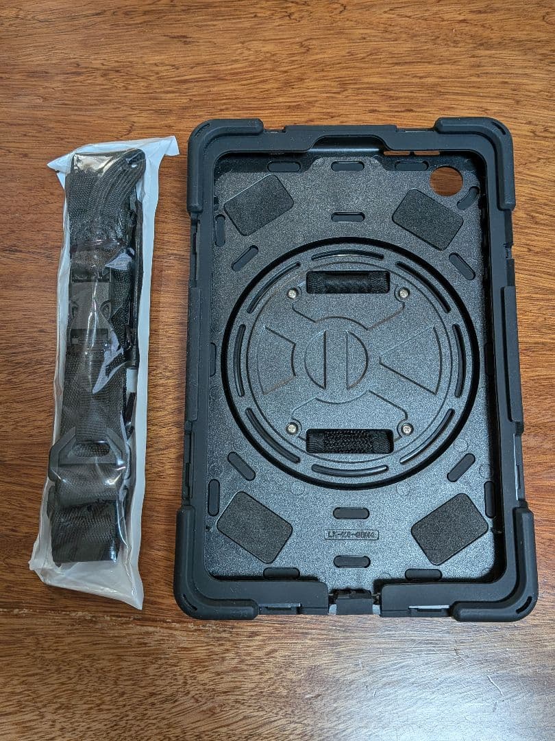 Androidタブレット｜Lenovo Tab M8 4th Gen ケース付き