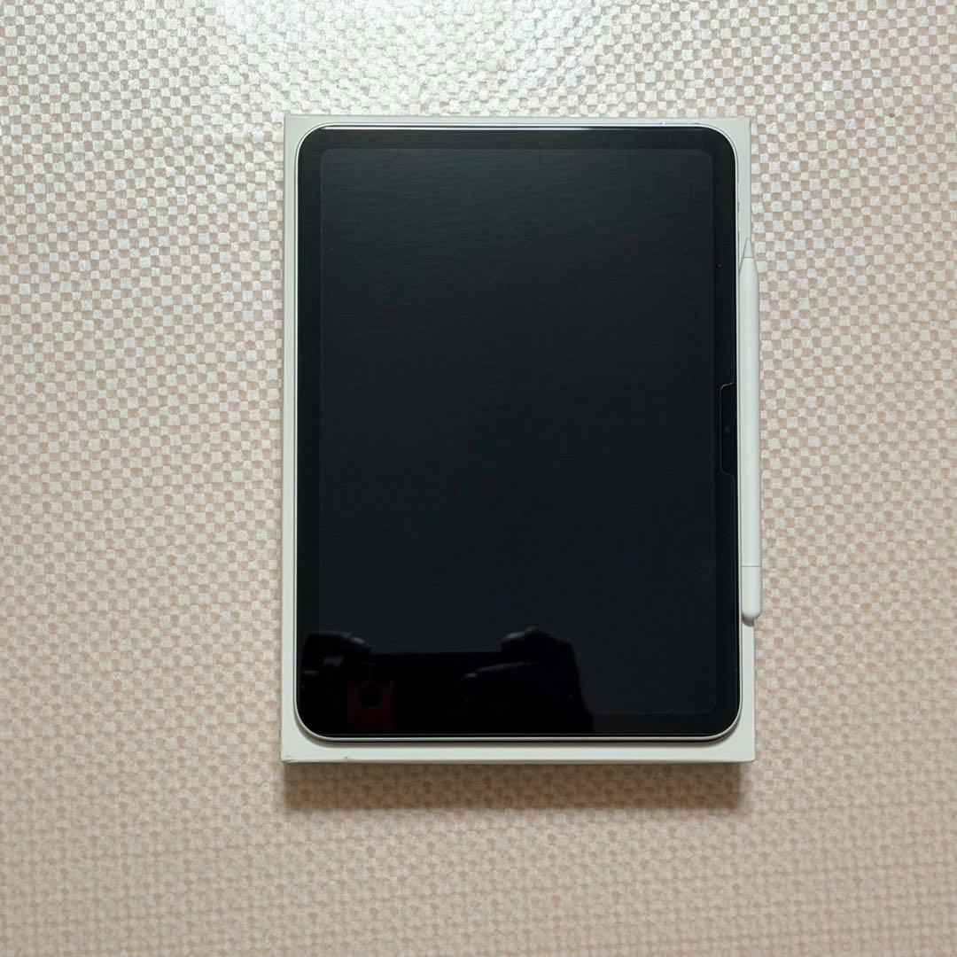 Apple iPad A16 (第11世代) シルバー 本体