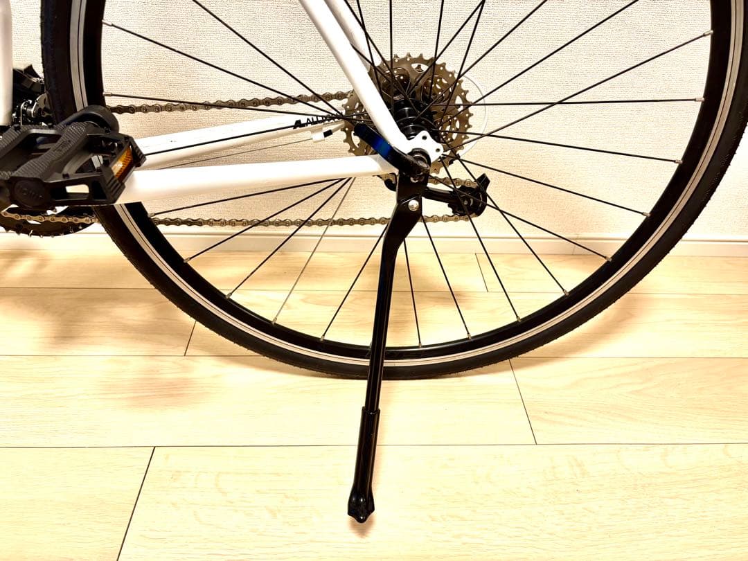 ☆高年式2022 GIANT ESCAPE RX3 人気のホワイト　Mサイズ