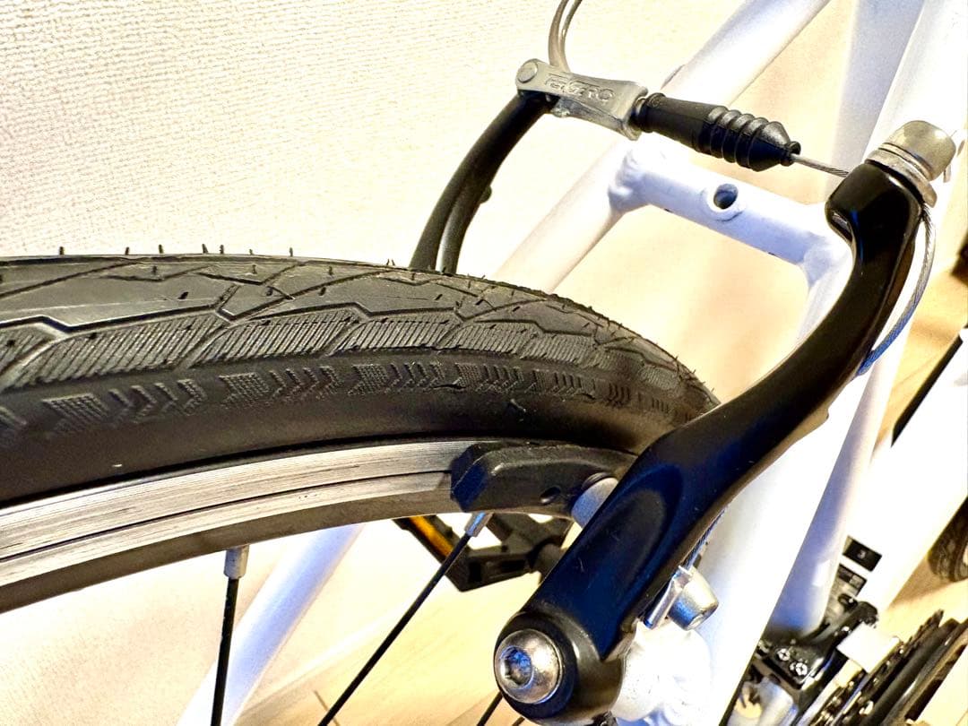 ☆高年式2022 GIANT ESCAPE RX3 人気のホワイト　Mサイズ