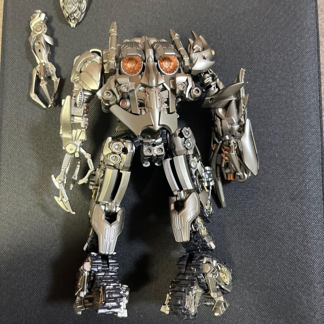 トランスフォーマー　メガトロン　フィギュア