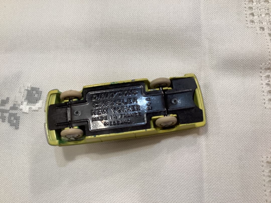美品　DINKY TOYS CHRYSLER NEW YORKER ミニカー