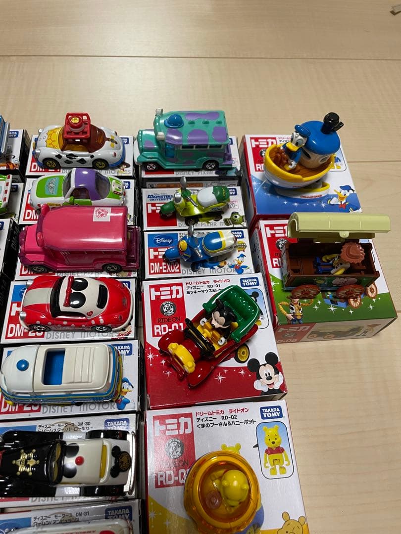 ディズニートミカ　タカラトミー ディズニーモータース 43台セット