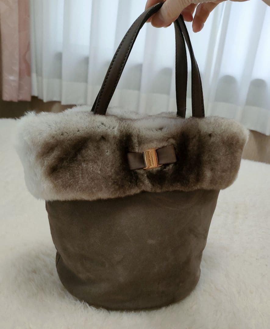 Salvatore Ferragamo ラビットファー×スウェード ハンドバッグ