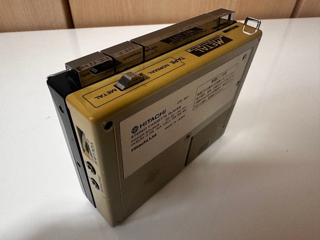 HITACHI ステレオカセットプレーヤー CP-W1 外観良好 ジャンク