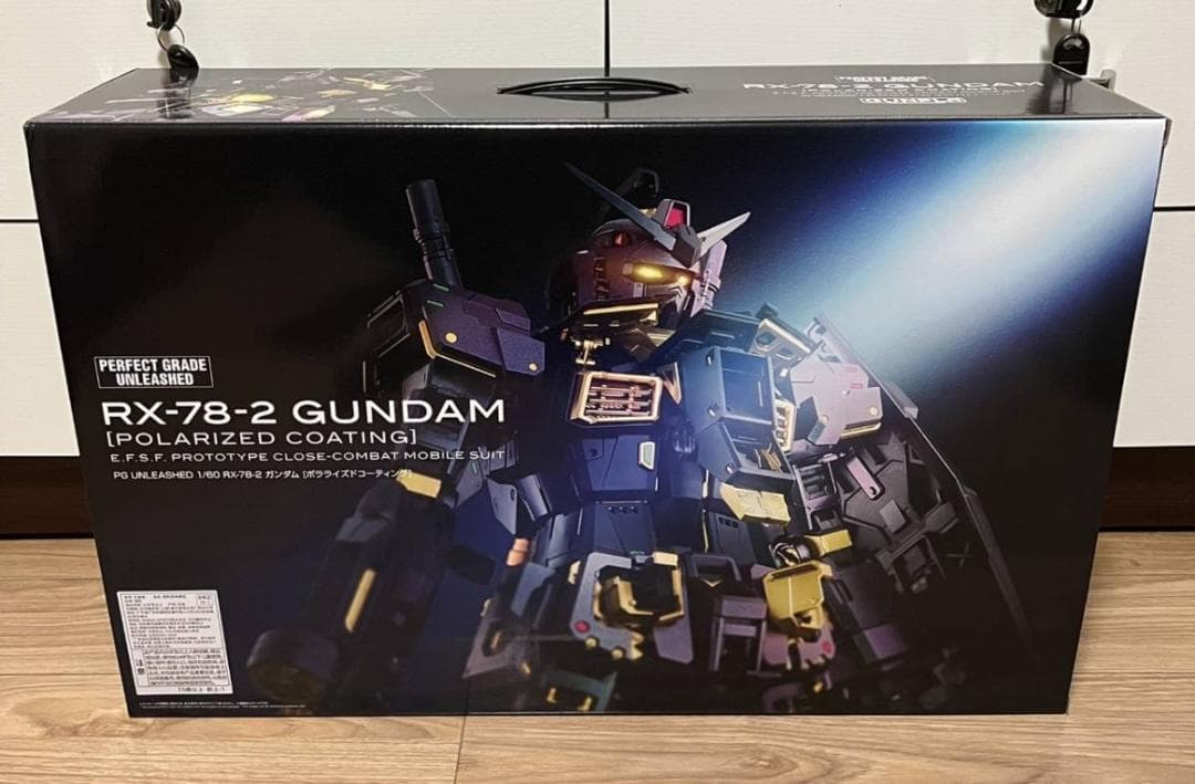 バンダイ 海外超限定 PG RX-78-2 ガンダム 1/60 偏光コーティング