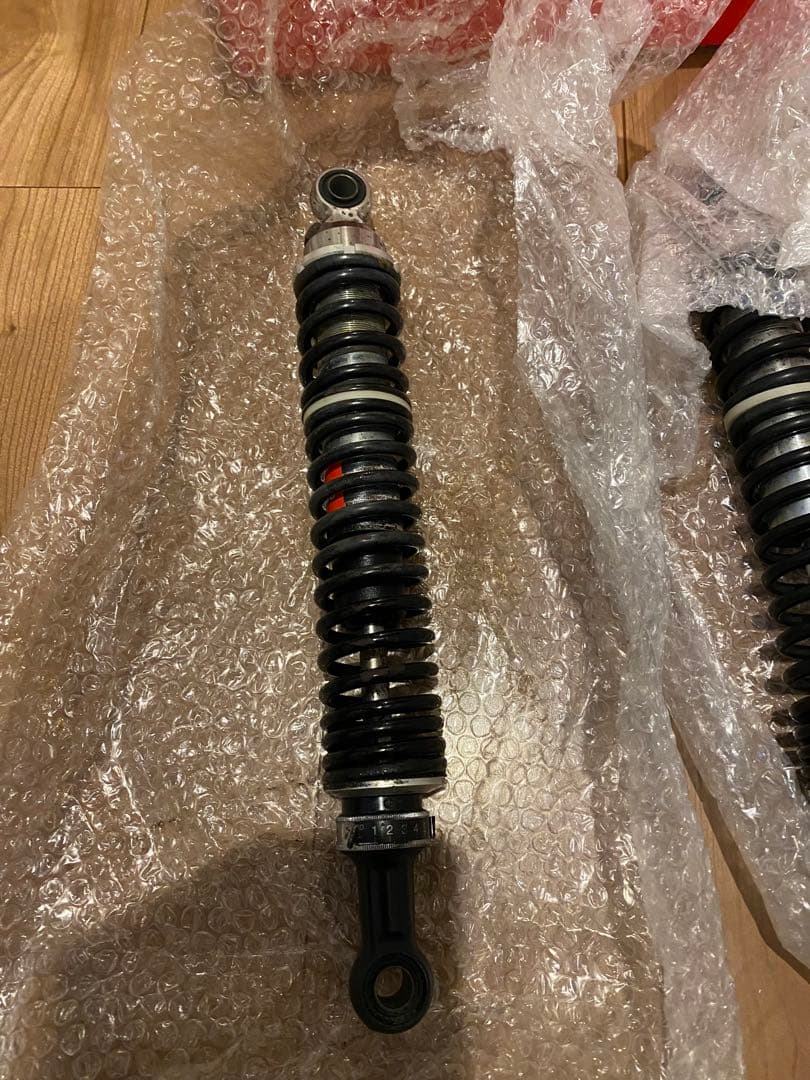 ピアジオmp3社外サスペンション　ビチューボ　希少