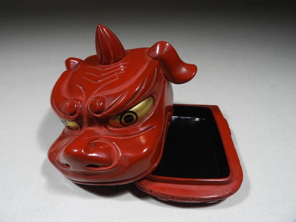 ●志路川作 国宝重要文化財 日光社寺古材 本朱漆塗 獅子頭 小箱 灰皿 正月最適