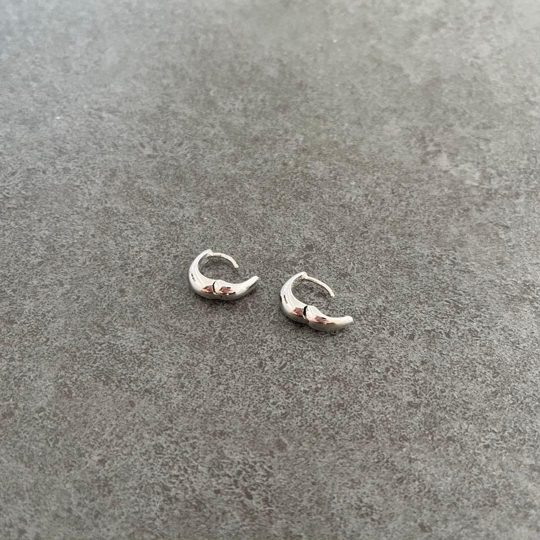 TOM WOOD Ice Huggie シルバーピアス