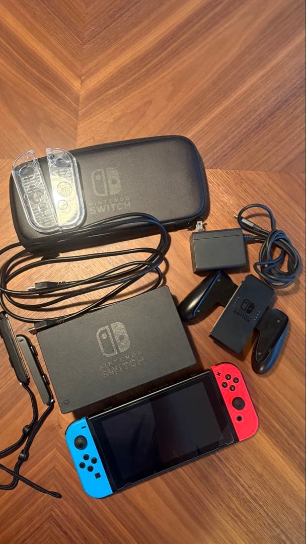 Nintendo Switch 本体 ☆ケース付き☆