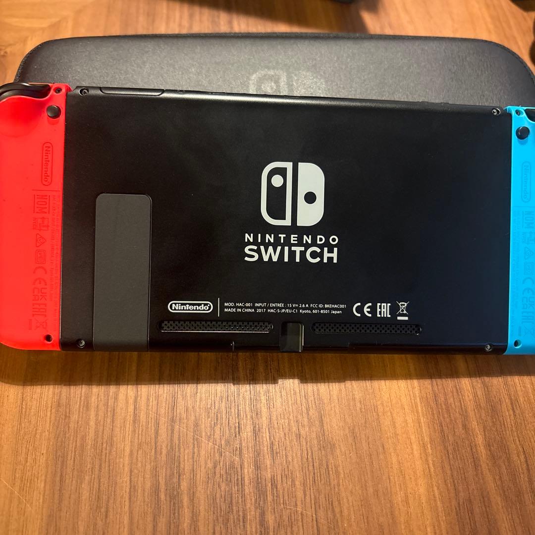 Nintendo Switch 本体 ☆ケース付き☆