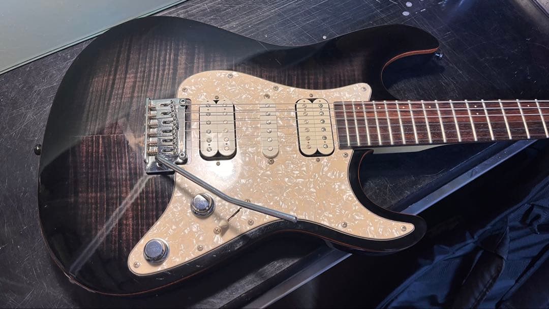 Mavis メイビスHSH ストラトキャスタータイプ