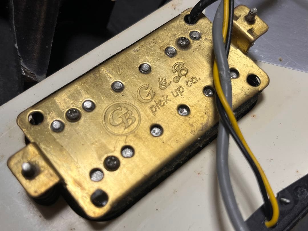 Mavis メイビスHSH ストラトキャスタータイプ