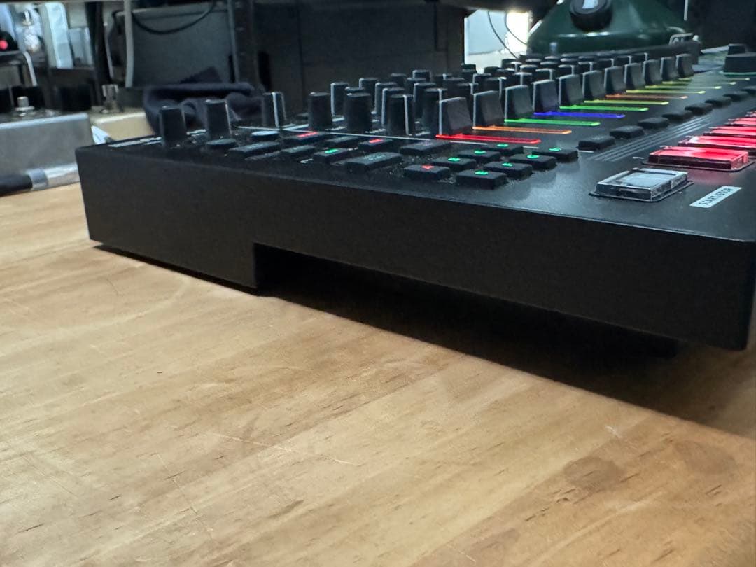 Roland　AIRA series TR-8S