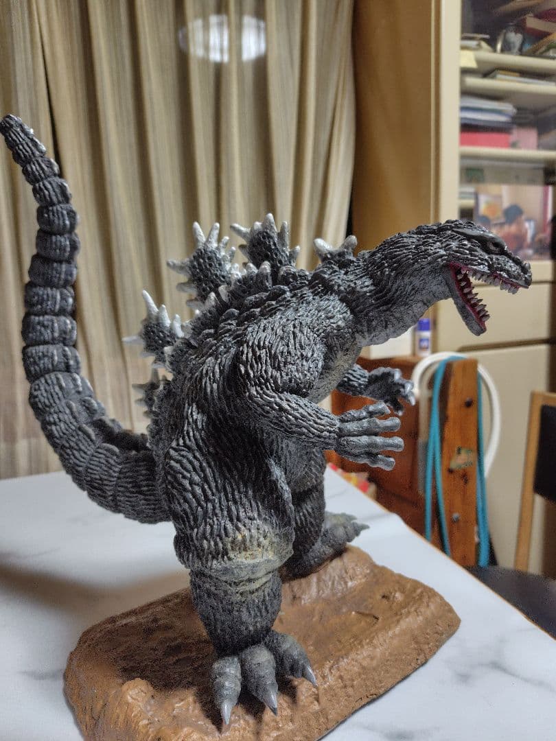 ゴジラ キンゴジ　レジン製