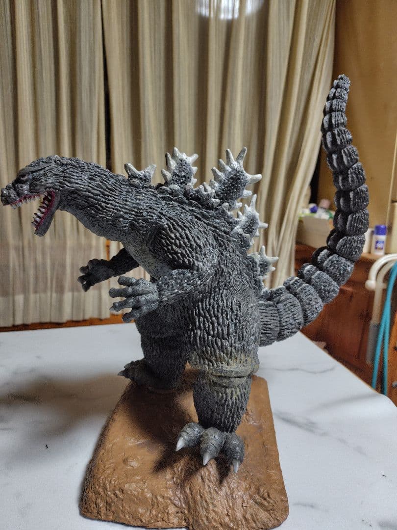 ゴジラ キンゴジ　レジン製