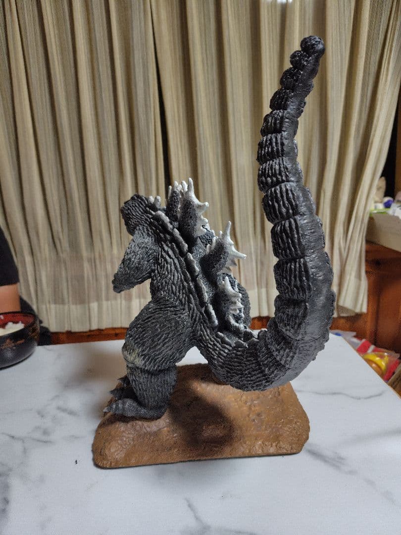 ゴジラ キンゴジ　レジン製