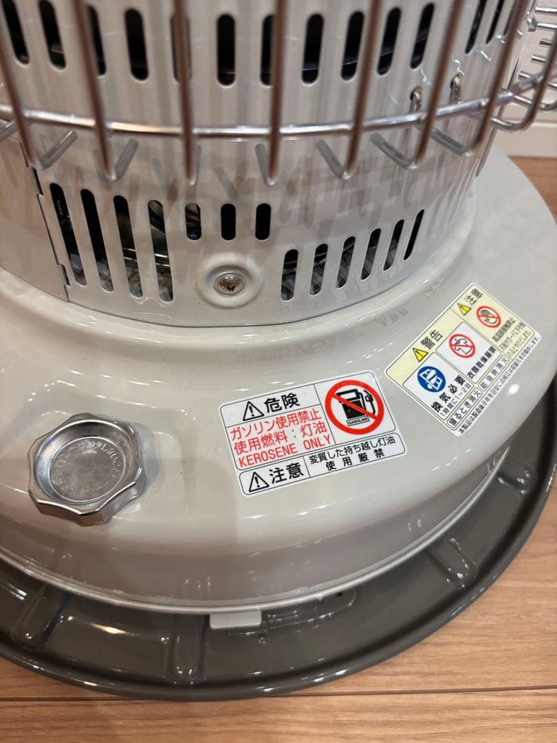 【24年購入】トヨトミ KS-67H-W 石油ストーブ　12月20日以降発送予定