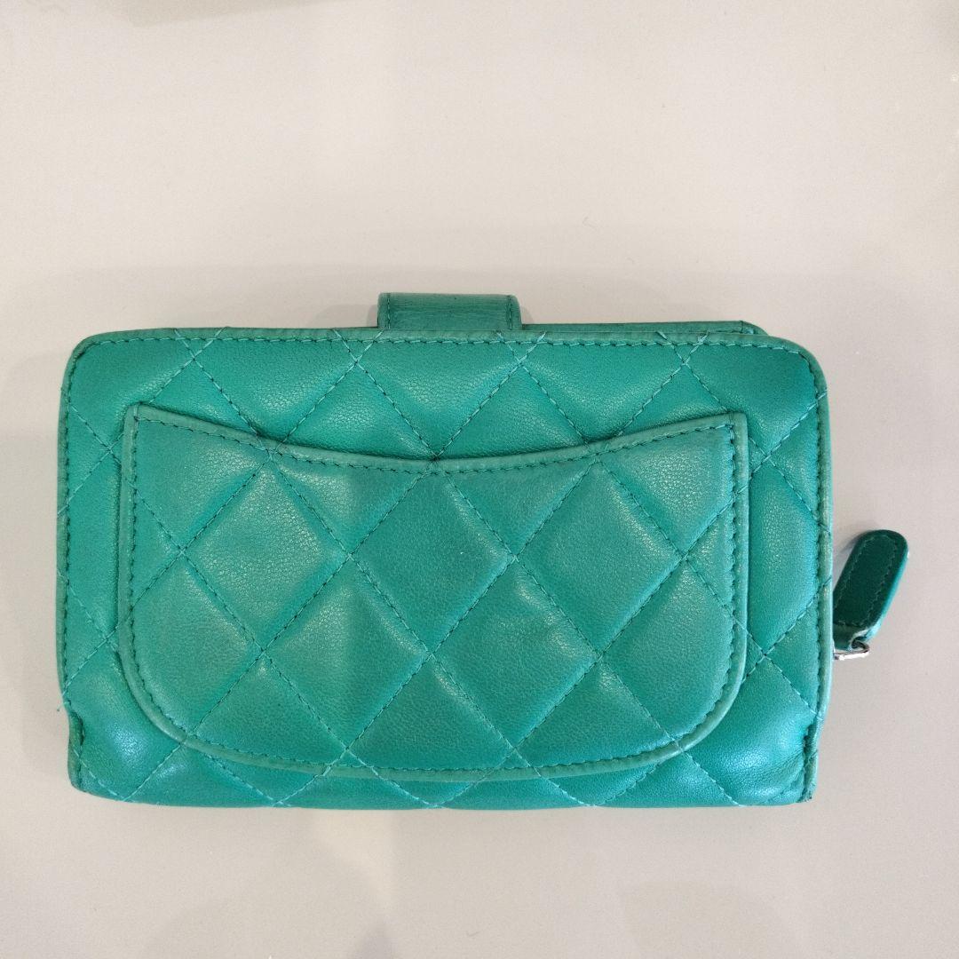 CHANEL マトラッセ 二つ折りコンパクト財布