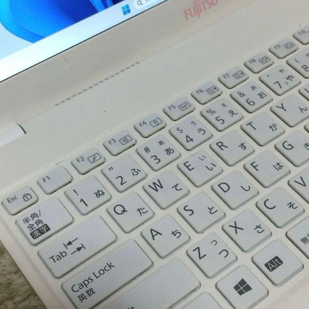 薄型軽量✨windows11すぐ使えるピンクノートパソコン初期設定済カメラ付き