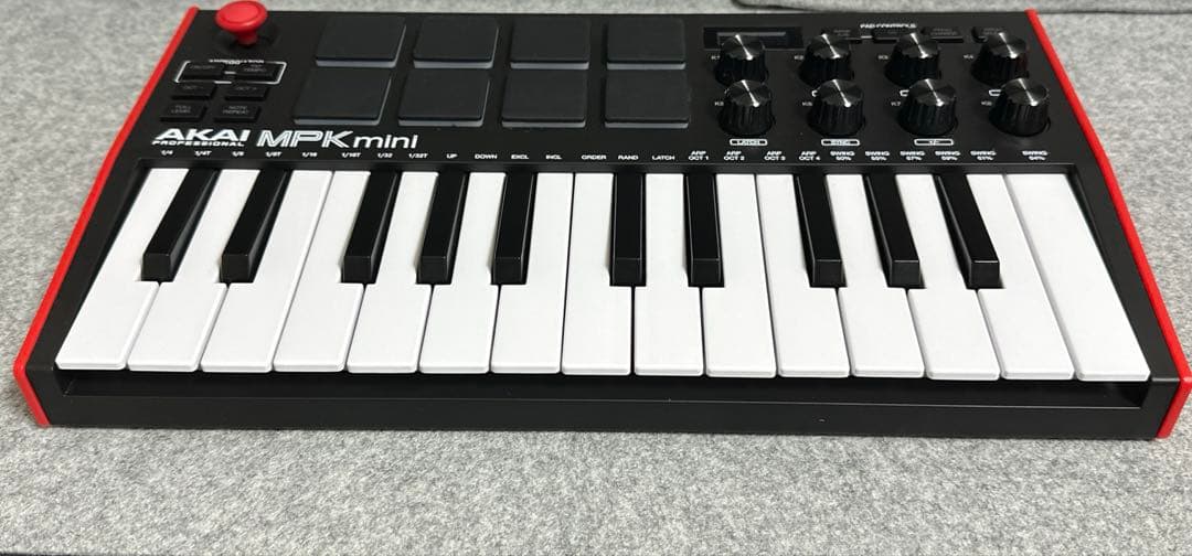 【動作確認済】AKAI MPK mini mk3 MIDIキーボード（箱付き）
