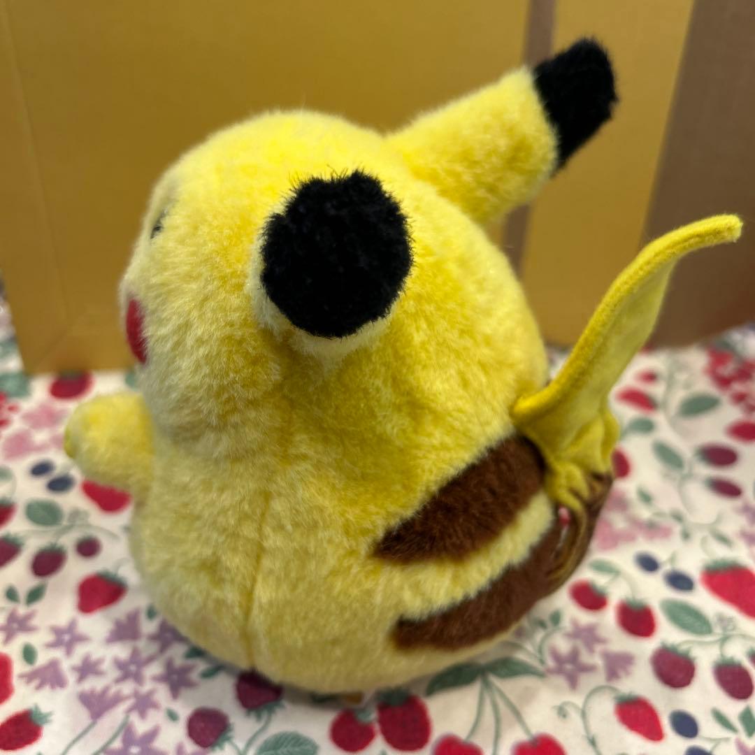 お顔ふわふわ　初期ピカチュウ　ぬいぐるみ　TOMY ポケモン
