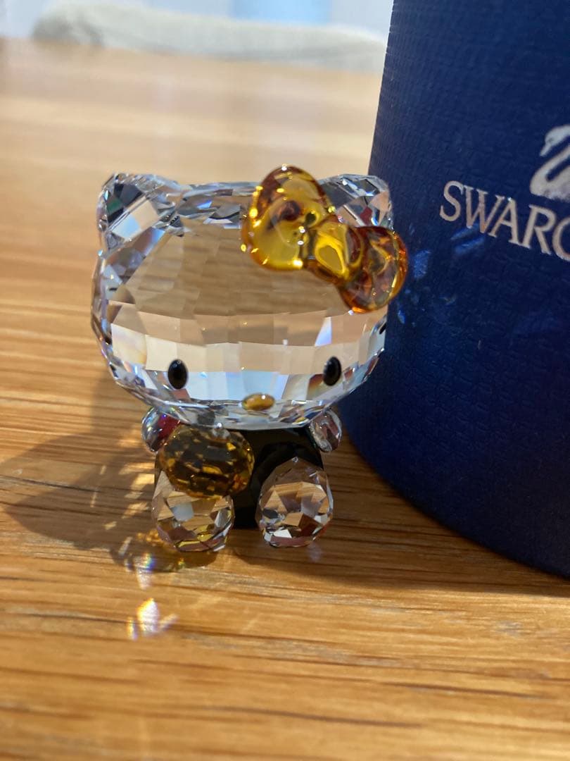 スワロフスキー　キティHello Kitty Halloween 置物