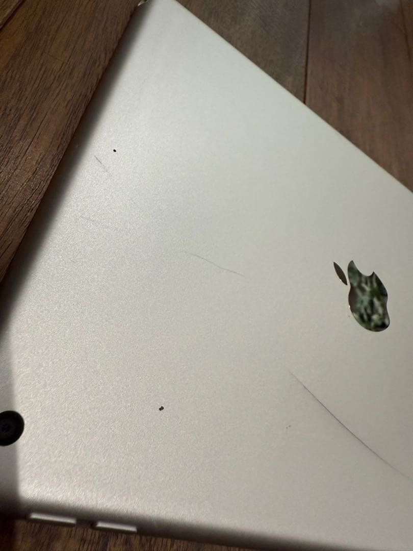 Apple iPad シルバー 7世代　128GB wifiモデル