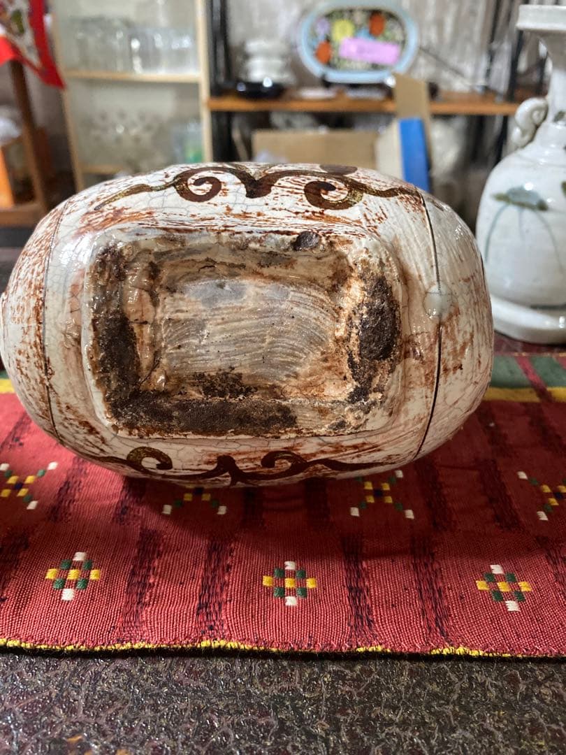 白磁　鉄絵　俵壺 李朝 朝鮮美術 韓国古美術 扁壺 時代物 鶏龍山窯　希少