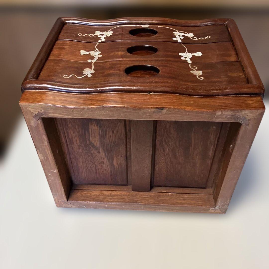 木製花模様象嵌引き出しタンス