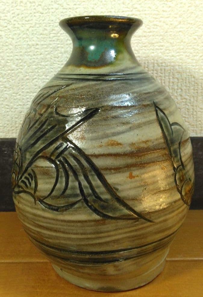 人間国宝 金城次郎 壷屋焼花瓶 栞 共箱 美品 壺屋焼 笑魚海老紋花瓶 やちむん