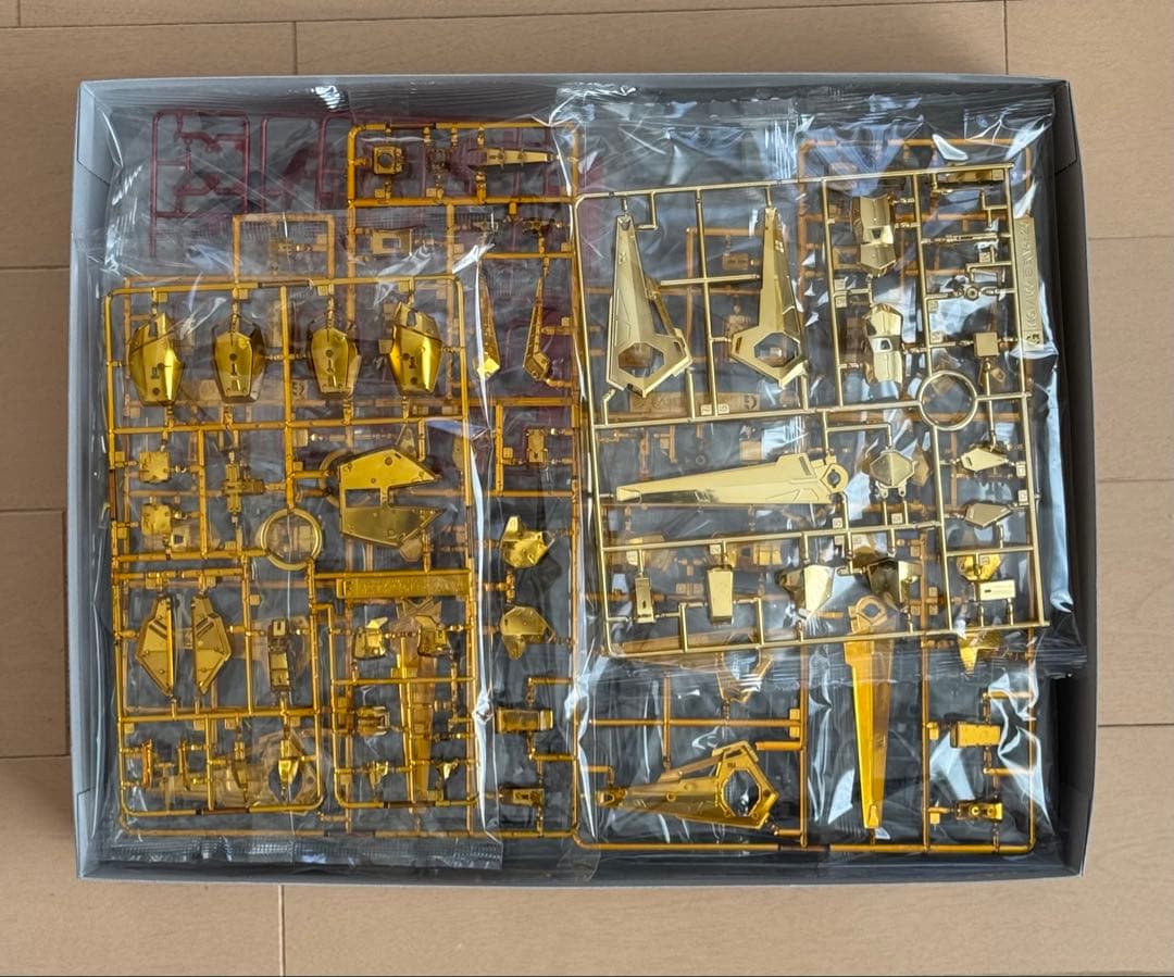 MG 1/100 ガンダムベース百式 Ver.2.0 [メカニカルコアメッキ]