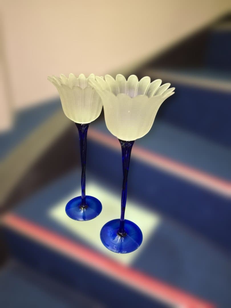Italyイタリア製青い脚のガラススタンド 2個セット美しいです