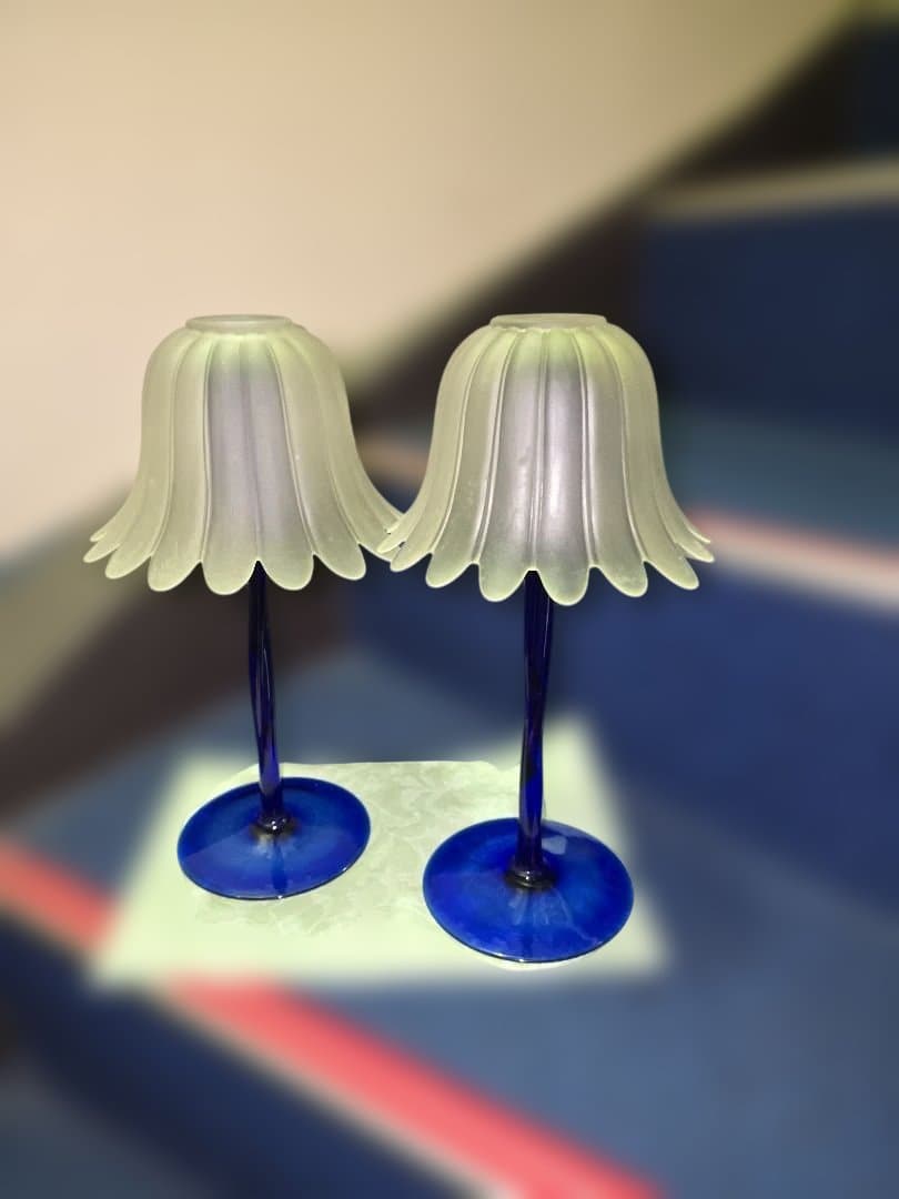 Italyイタリア製青い脚のガラススタンド 2個セット美しいです